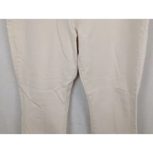 Mother Hustler Patch Pocket Flood Jeans in Act Natural Women's Size 31